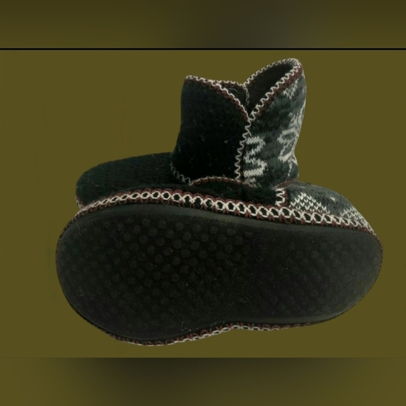 COZY WOMEN'S BLACK KNIT MUK LUKS A LA MODE BOOTIE SLIPPERS SZ. U.S. L 9/10 - Picture 8 of 8